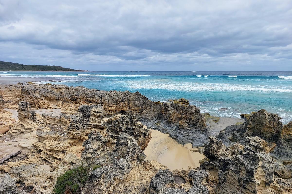 Limestone on the northern end of Smiths Beach Limestone on the northern end of Smiths Beach