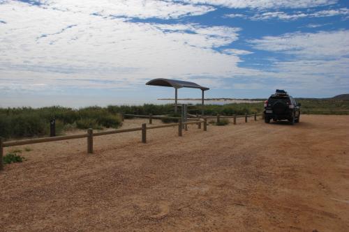 sheltered picnic table and parking at Wobiri