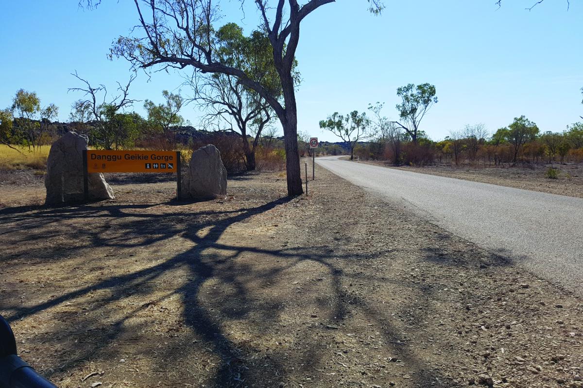 sign that reads danggu geikie gorge next to a road