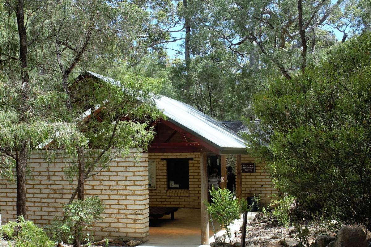 Giants Cave, Leeuwin Naturaliste National Park. building with information about Giants Cave