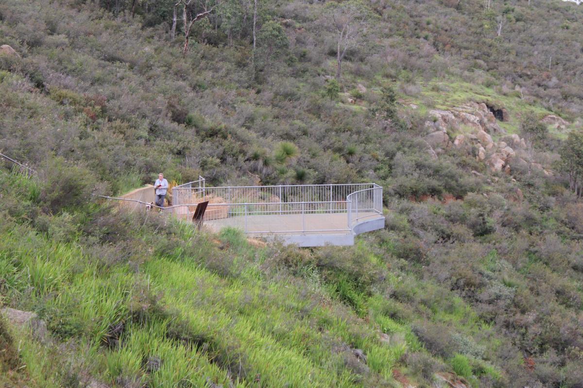 lookout with views over the valley and swan coastal plain