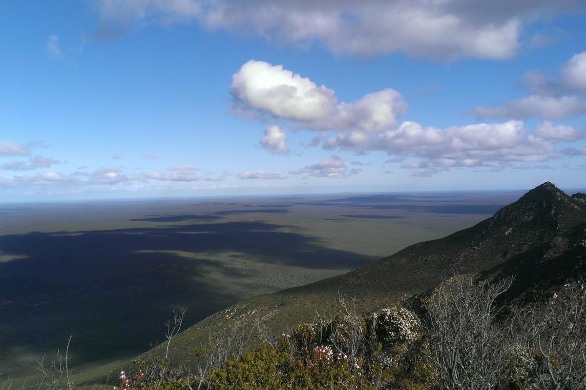 Mount Ragged, Cape Arid National Park. views of the mount ragged summit