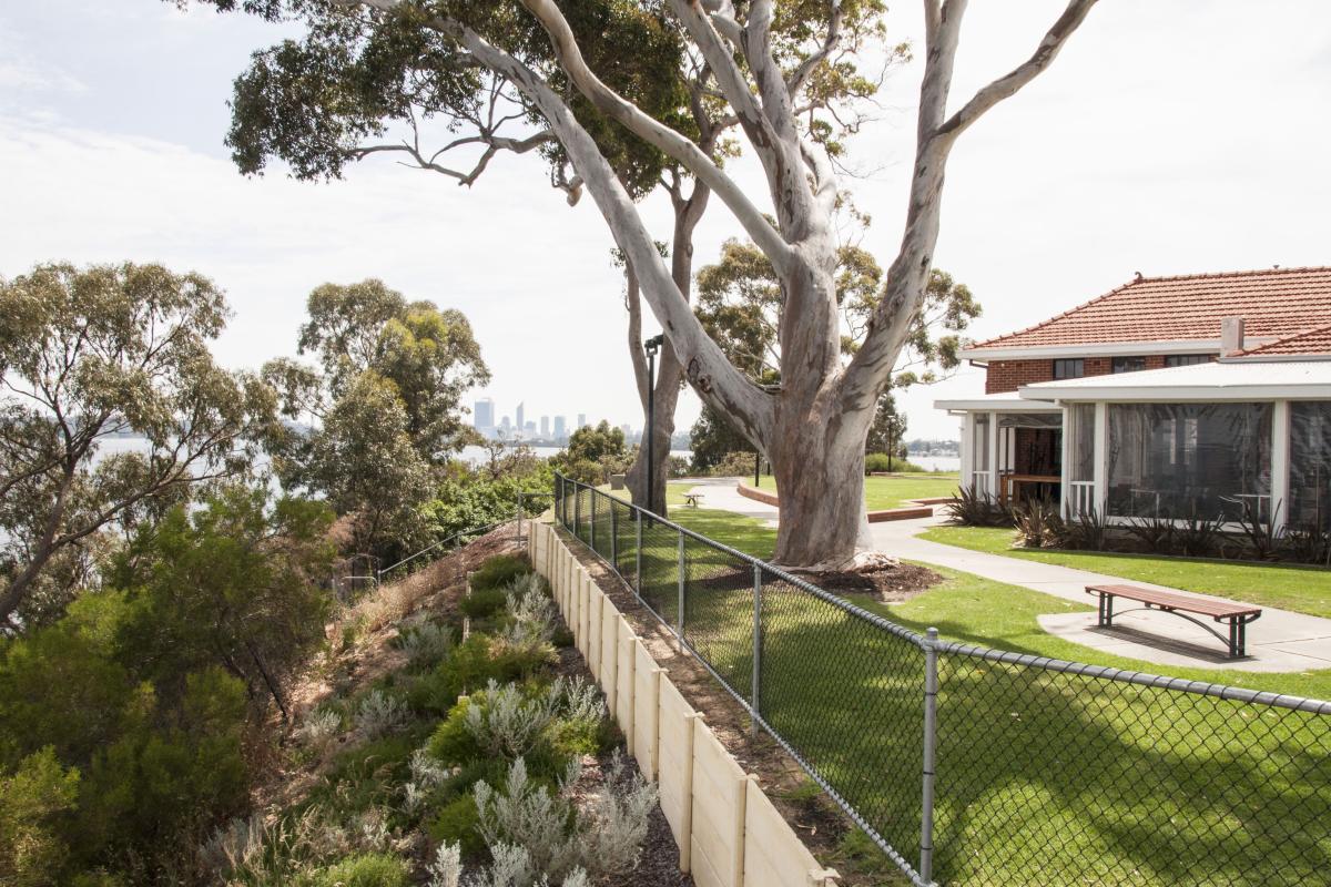 Beautiful location on the hill overlooking the Swan River with views to the city and plenty of picnic places.