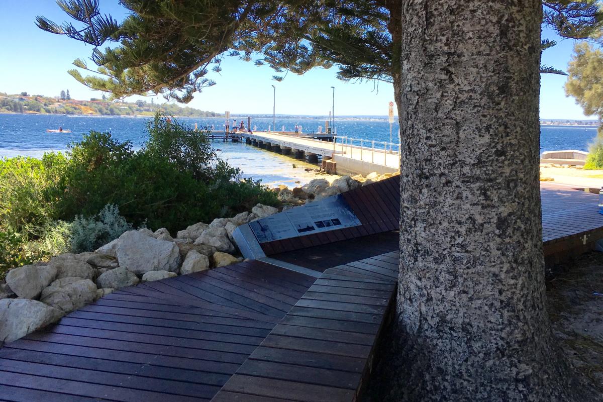 Point Walter Blackwall Reach Swan Canning Riverpark A great location on the river for water activities and plenty of shade for picnic and jetty for fishing.