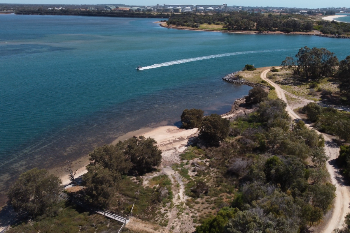 Boating on the Leschenault Inlet boat travelling past the cut