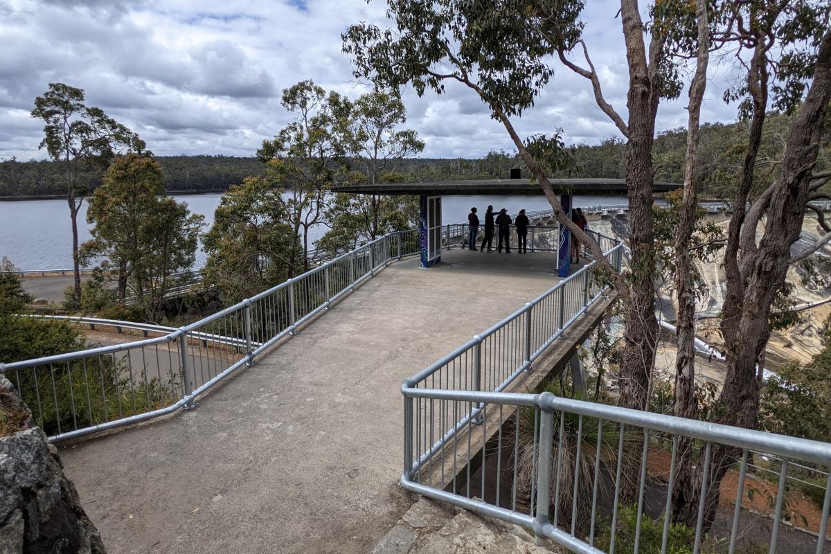 Wellington Dam Lookout