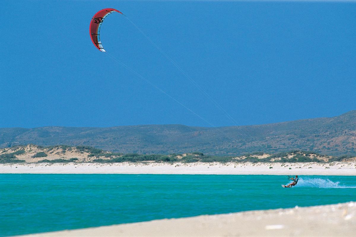 Kite boarding in Ningaloo Kite boarding in Sandy Bay