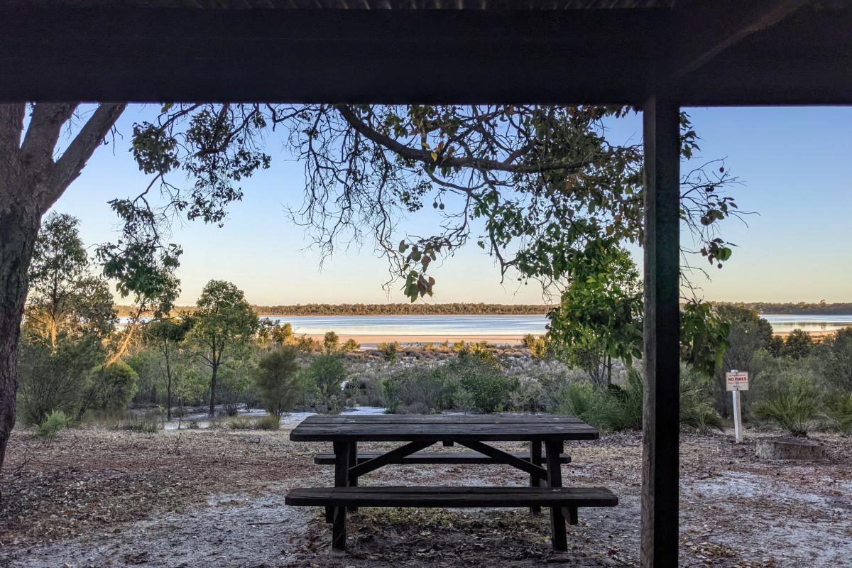 Picnic table overlooking lake Unicup