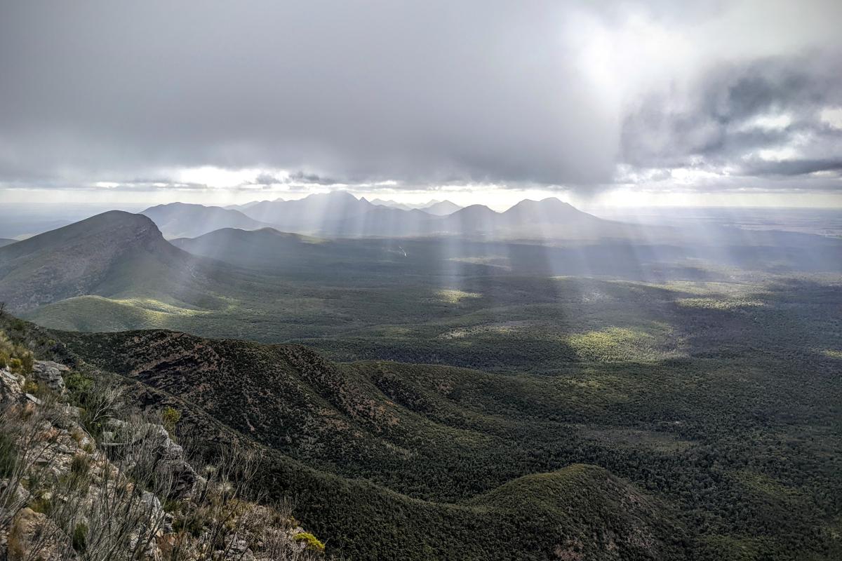 View of the western peaks of the Stirling Range from the Bluff Knoll trail