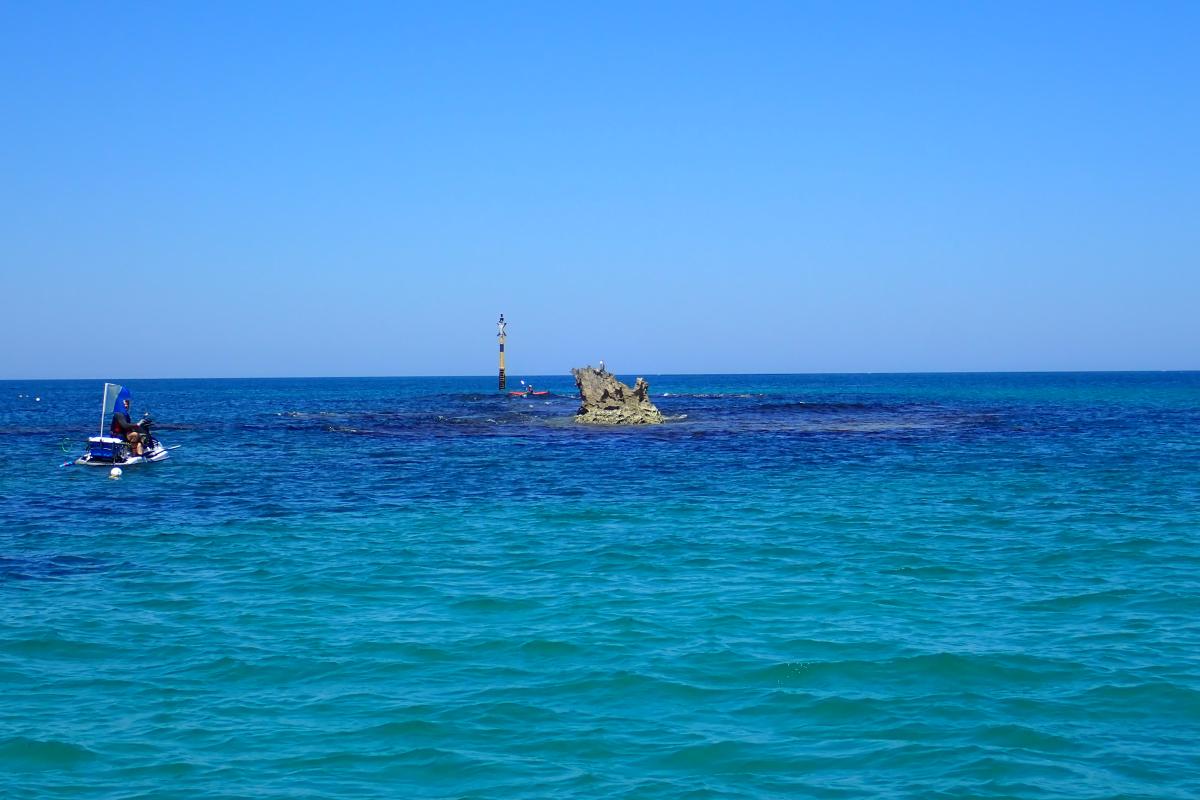cow-rocks-marmion-marine-park-dbca-01 Water activities in the blue ocean reef of Cow Rocks