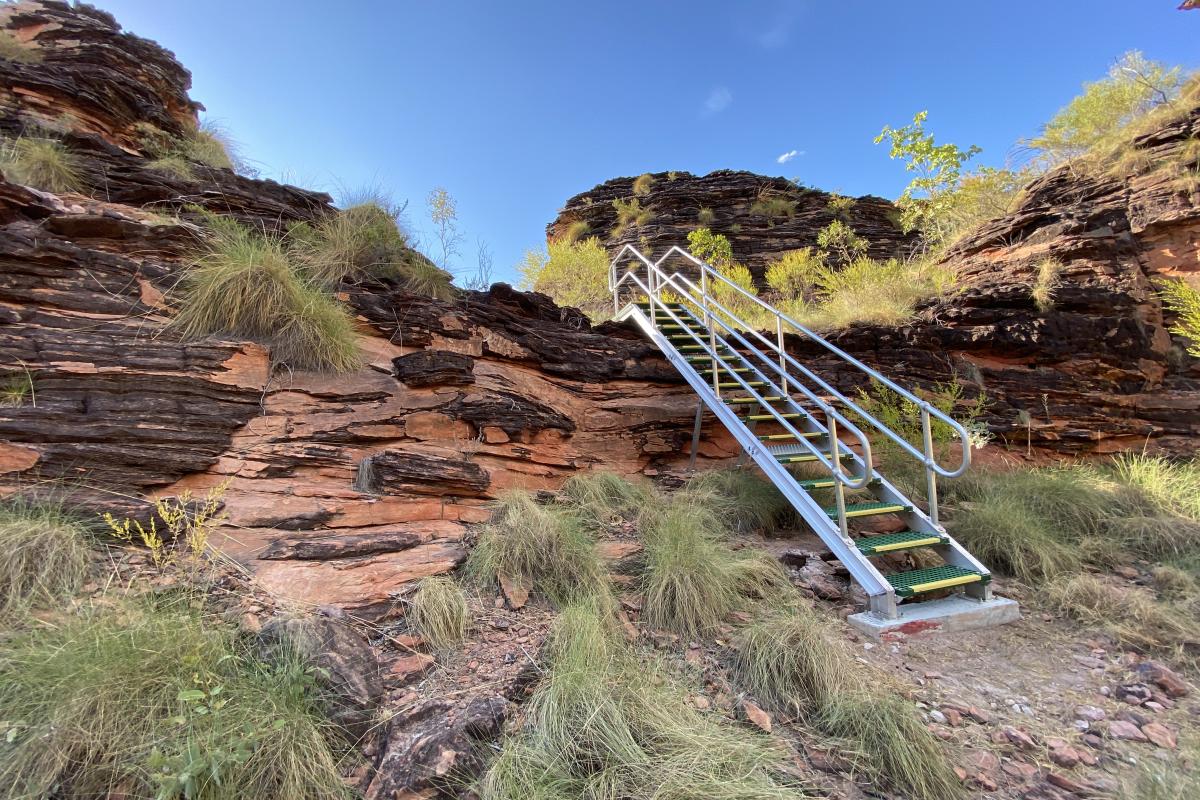 stairs down from the painting on rocks trail