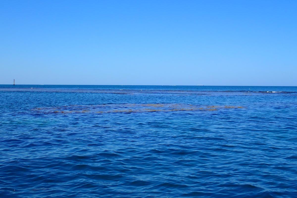 Wanneroo Reef Blue waters and clear skies at Wanneroo Reef