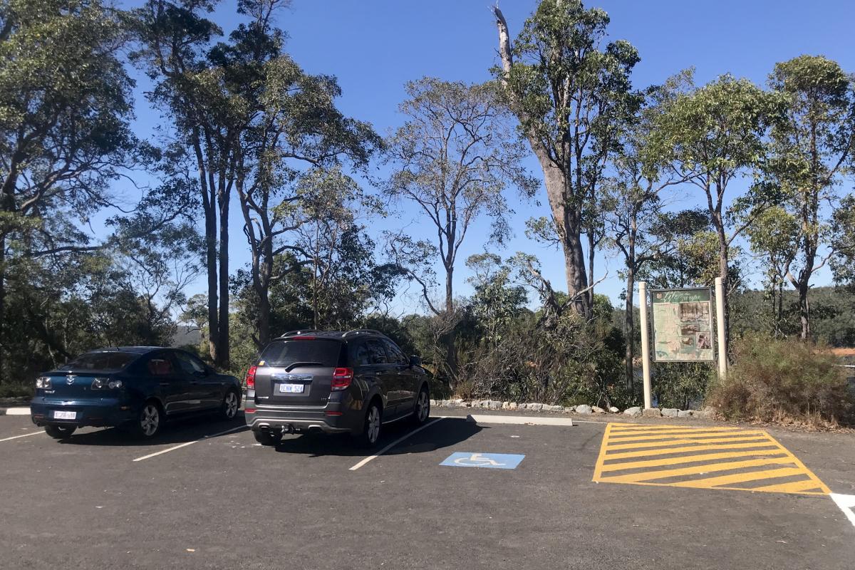 Wheelchair accessible parking space at Wellington Dam Lookout