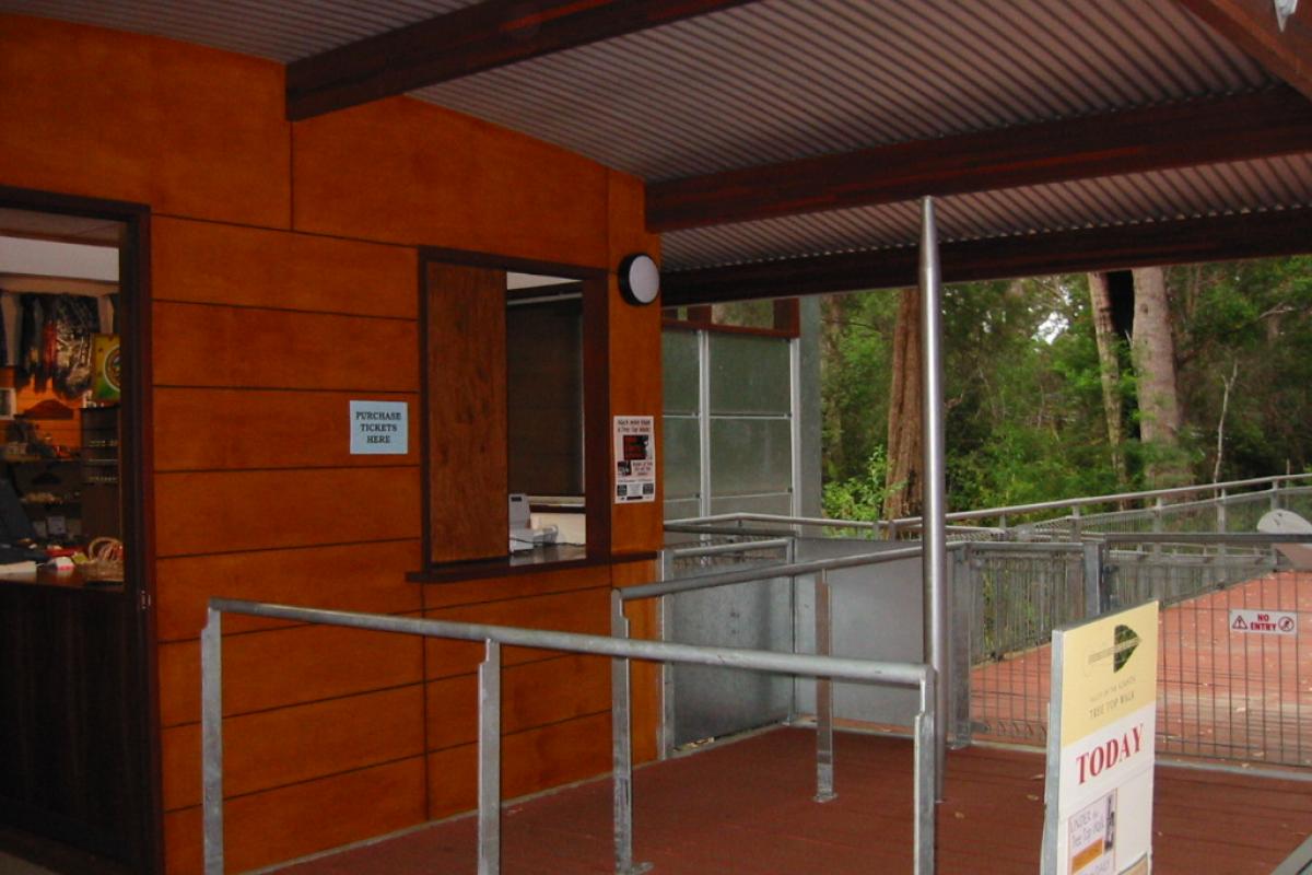 Accessible layout of the ticket office at Valley of the Giants