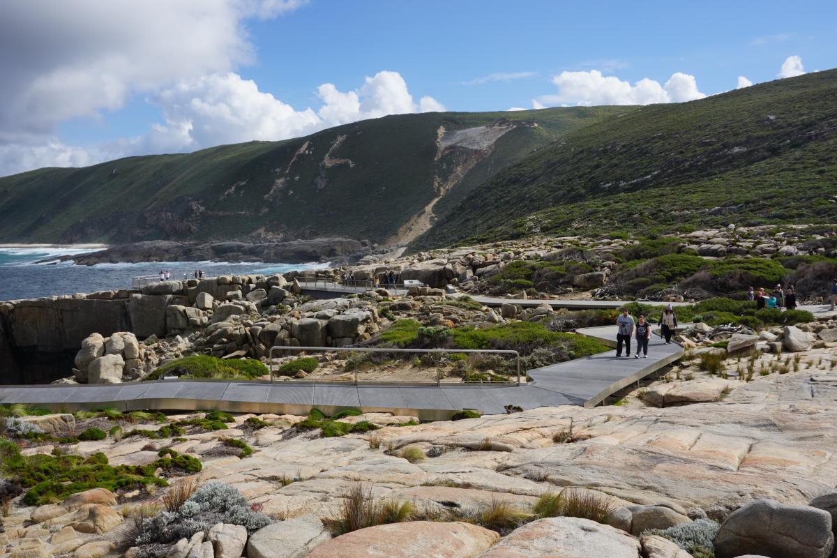 gap-and-natural-bridge-torndirrup-national-park-amanda-smith The paths to the Gap