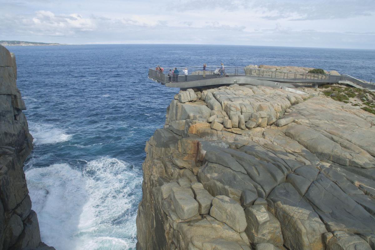 gap-and-natural-bridge-torndirrup-national-park-peter-nicholas-dbca1 The Gap