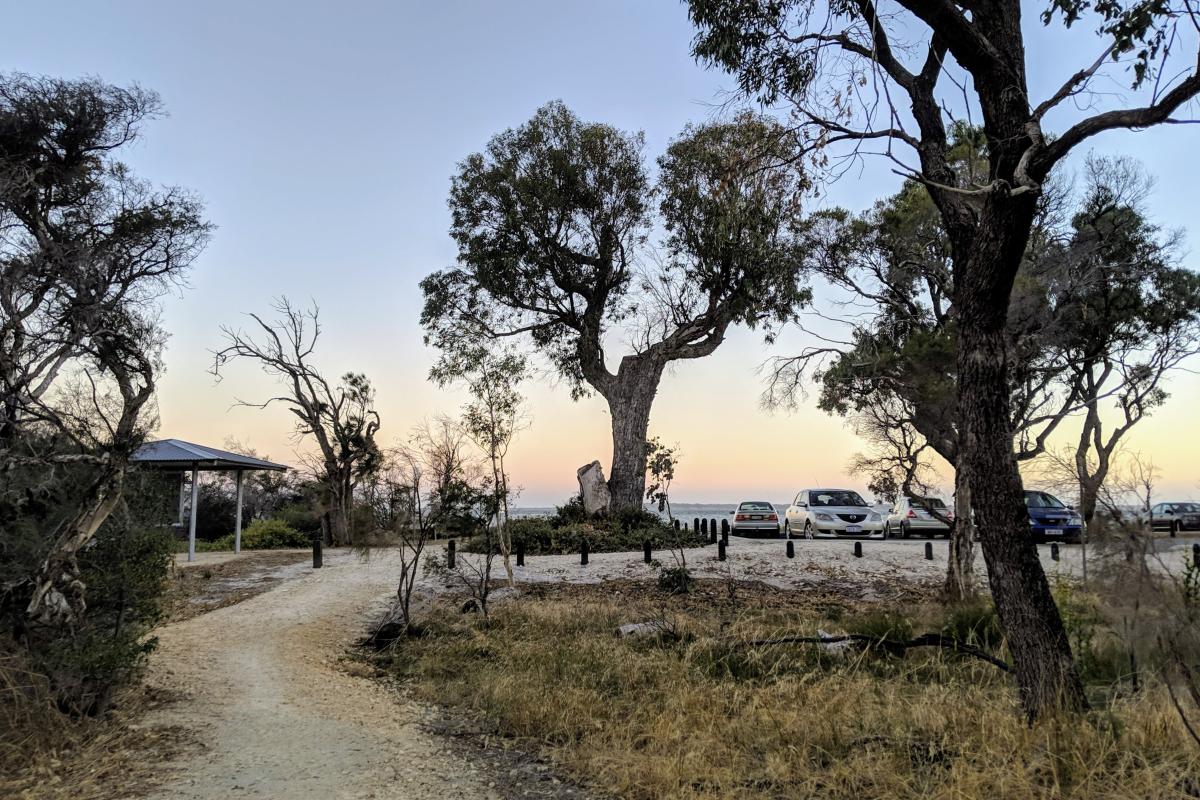 Len Howard parking area, pathway and information shelter