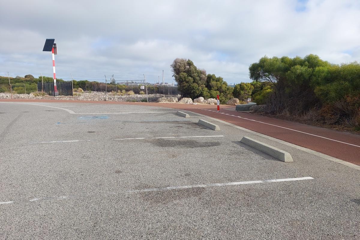 Henderson Foreshore parking area and path Henderson Foreshore parking area and path