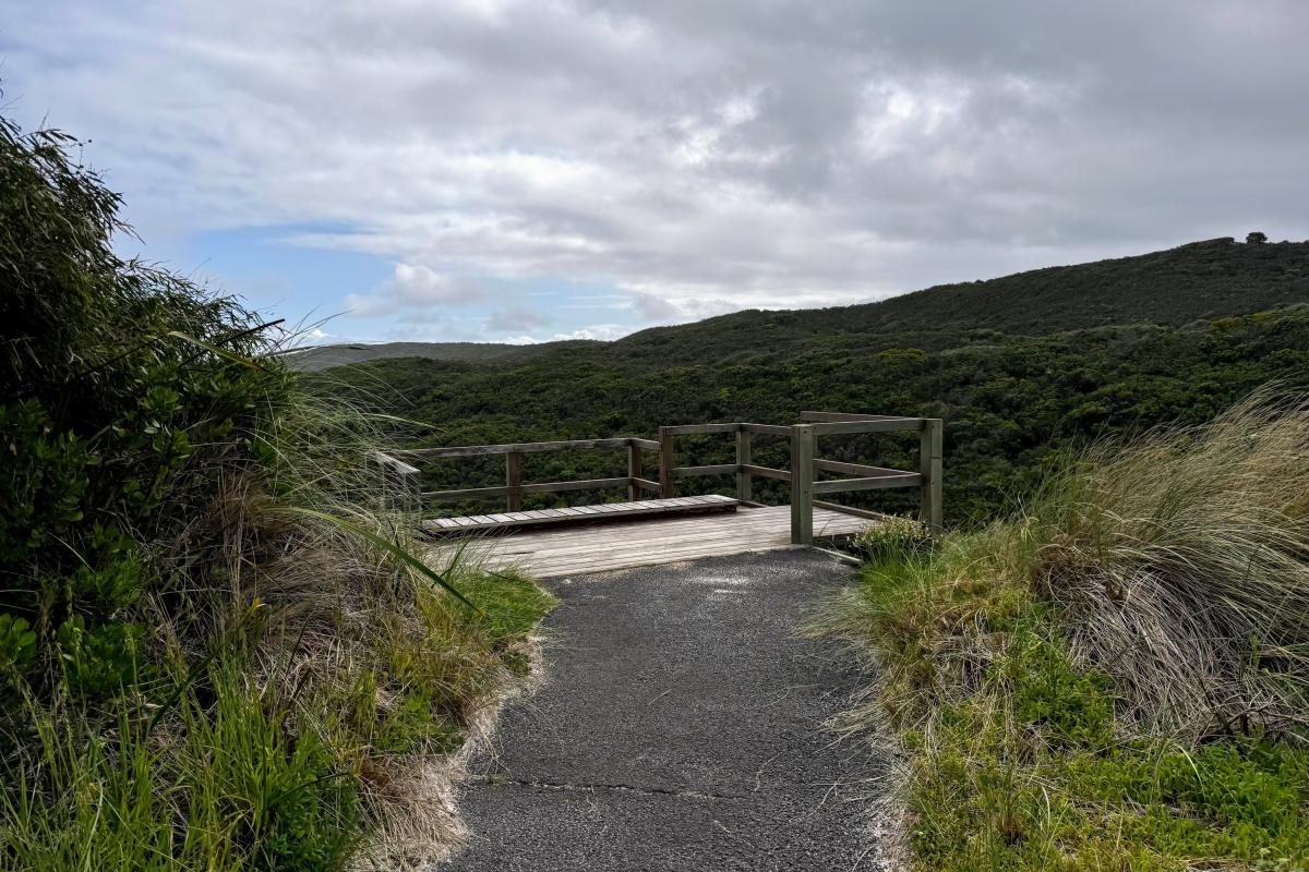 One of the three lookouts at Conspicuous Cliff