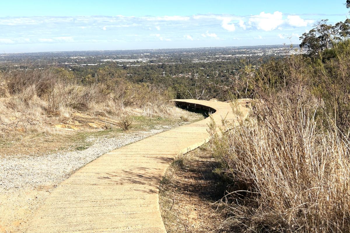 Lesmurdie Falls Wide path.