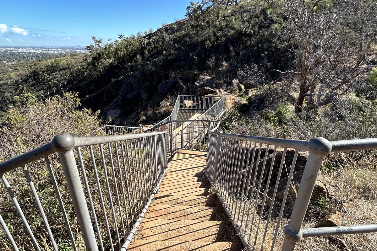 Lesmurdie Falls Path leading down to stairs.